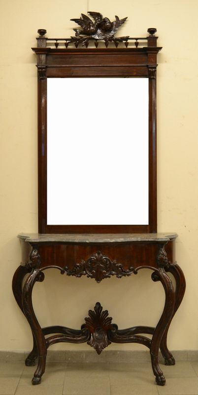 Consolle, Luigi Filippo, sec. XIX, in mogano sagomato e intagliato, piano in marmo, sovrastante specchiera da restaurare, cm 114x54x240