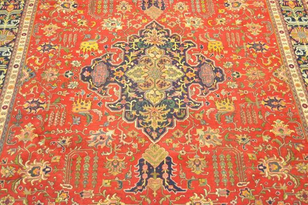 Tappeto persiano TABRIZ AFSHAN, fondo rosso multicolore, di vecchia manifattura, cm 390x295
