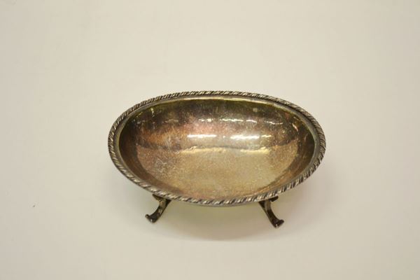 Vaschetta, Miracoli, in argento di forma ovale, g 190