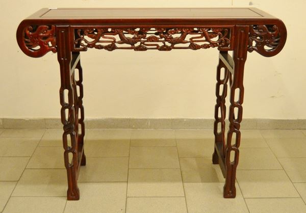 Consolle, Arte orientale, sec. XX, in mogano intagliato e traforato, cm 120x40x91