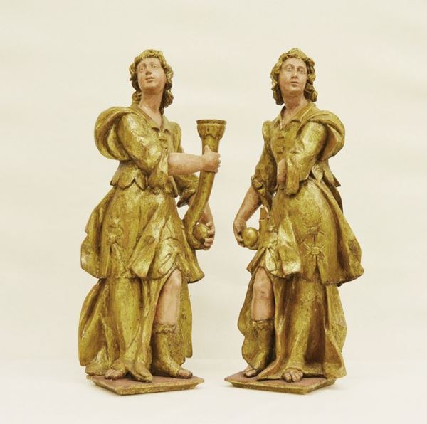 Coppia di sculture, sec. XVIII, ANGELI, in legno laccato e dorato, alt. cm 69, difetti e manzanze ( 2 )