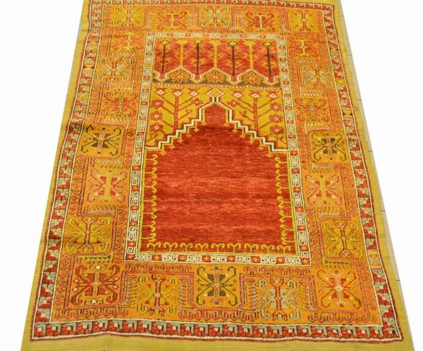 Preghiera, Turchia, sec. XIX, fondo giallo e rosso, bordi gialli, cm 190x130