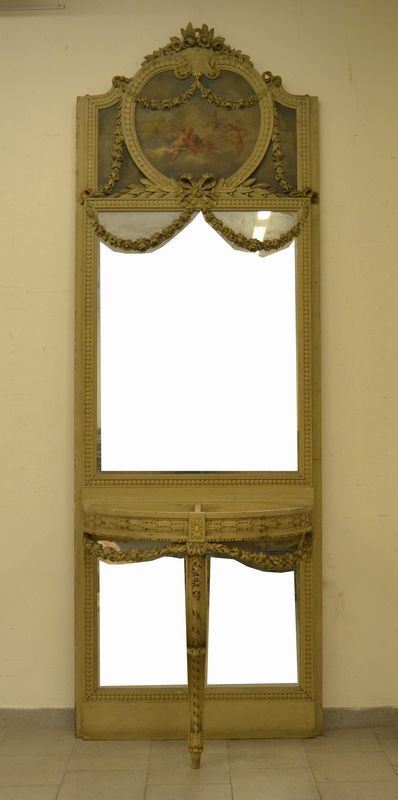 Consolle semicircolare con specchiera, inizi sec. XX, in legno laccato e intagliato, finale con dipinto raffigurante PUTTI, cm 99x51x185, da restaurare  - Asta Arredi, oggetti d'arte, dipinti - Poggio Bracciolini Casa d'Aste