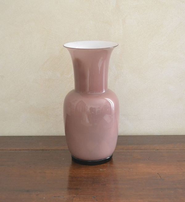 Vaso, sec. XX, in vetro di murano VENINI, alt. cm 36