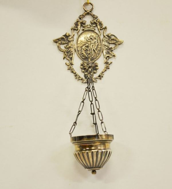 Acquasantiera, in argento con pannello raffigurante il Battesimo di GesÃ¹    con vaschetta pendente sbalzata a costolonature, g 140