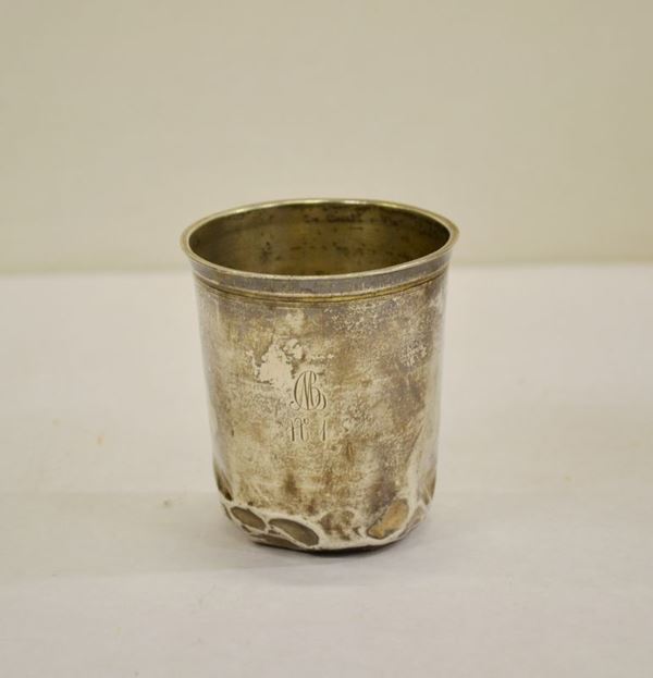 Piccolo bicchiere da bambino, in argento, g 68  - Asta Antiquariato, Collezionismo, Gioielli e  Orologi - Poggio Bracciolini Casa d'Aste