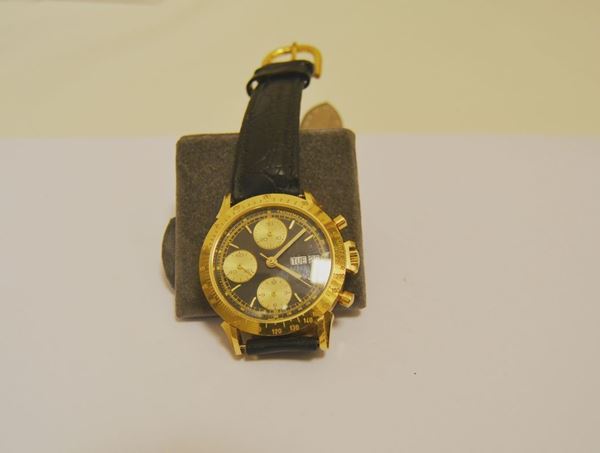 Orologio cronografo con cassa in oro movimento automatico