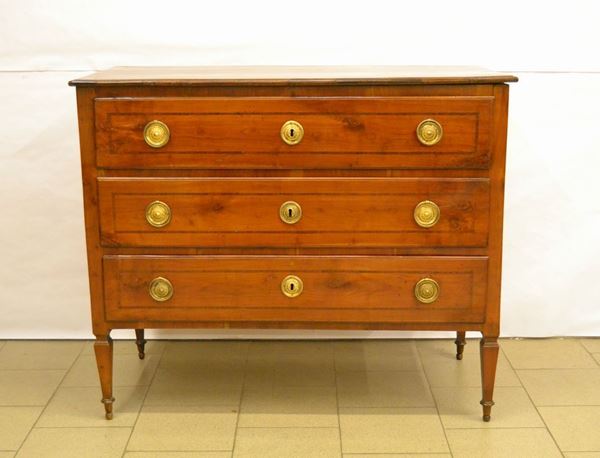Cassettone, Luigi XVI, Toscana, sec. XVIII, in noce filettato, a tre cassetti, gambe troncopiramidali, cm 120x57x101
