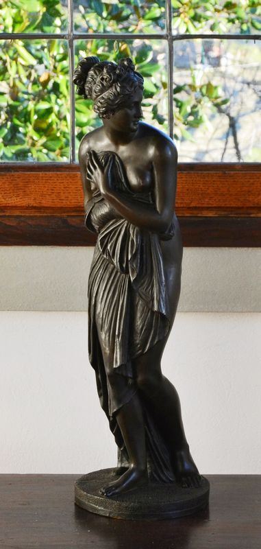 Scultura, sec. XX, in bronzo, DEA, alt. cm 64