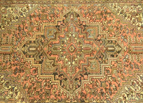 Tappeto persiano HERIZ, di vecchia manifattura, con colori vegetali naturali, campo a motivo geometrico con fiori stilizzati multicolore, cm 305x205