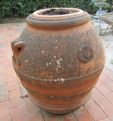 Orcio, sec. XIX, in terracotta dell'Impruneta, alt. cm 105