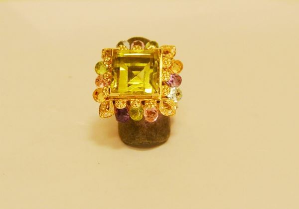 Anello in oro giallo con quarzo lemon e pietre mix g 17,7