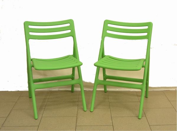 Coppia di sedie pieghevoli, manifattura Magis, design Jasper Morrison, in plastica color verde, alt. cm 75 ( 2 )