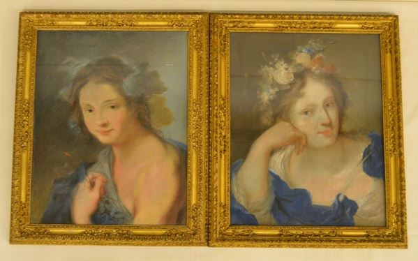 Scuola Francese, sec. XIX,  VOLTI DI DONNA,  pastello su carta, coppia di dipinti entro cornici, cm 43x54, difetti ( 2 )