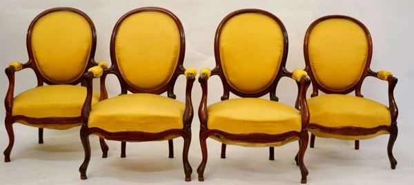 Quattro poltrone, epoca Luigi Filippo, metÃ  secolo XIX, in noce, ricoperta in seta gialla (4)