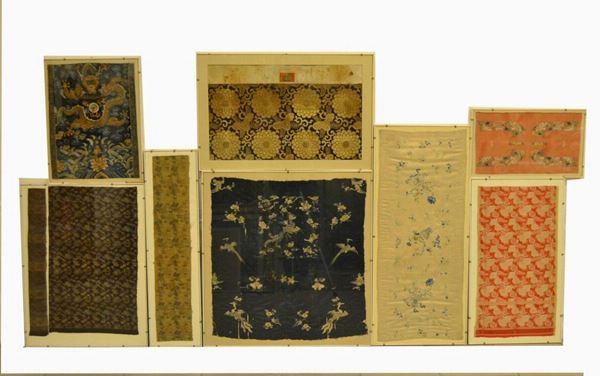 Dieci quadri con pezzi di stoffa, Cina, fine sec. XIX, decorati a varie fantasie ( 10 )