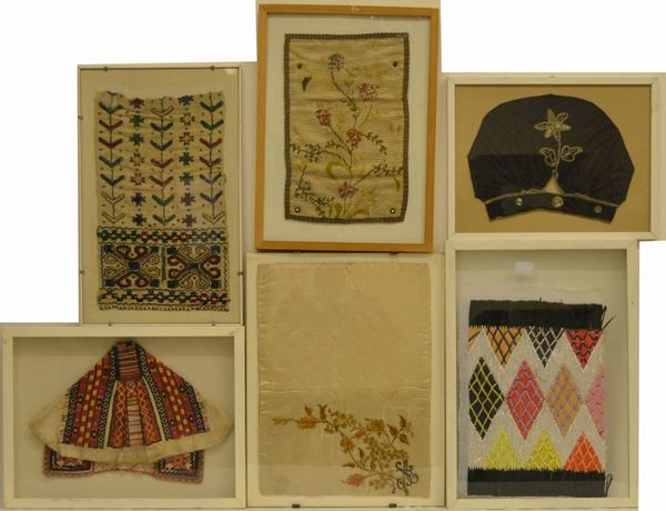 Sei quadri, con pezzi di stoffe varie, sec. XIX   ( 6 )