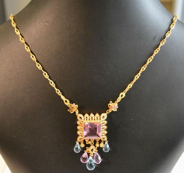 Collana in oro giallo con finale decorato da un Topazio rosa e pietre mix g 23,5 Inv. 39
