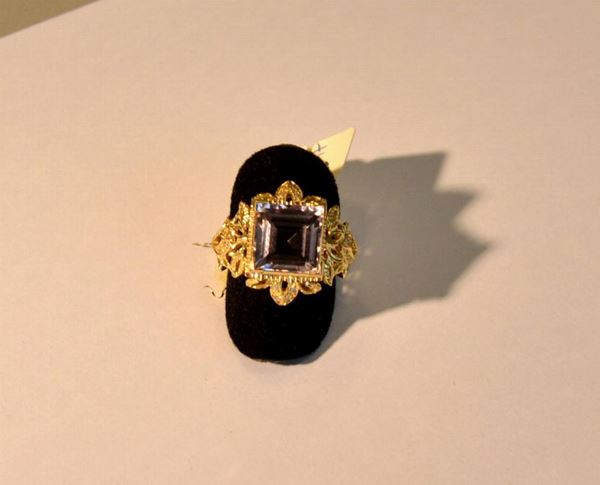  Anello in oro giallo con pietra Rosa di Francia g 7,5