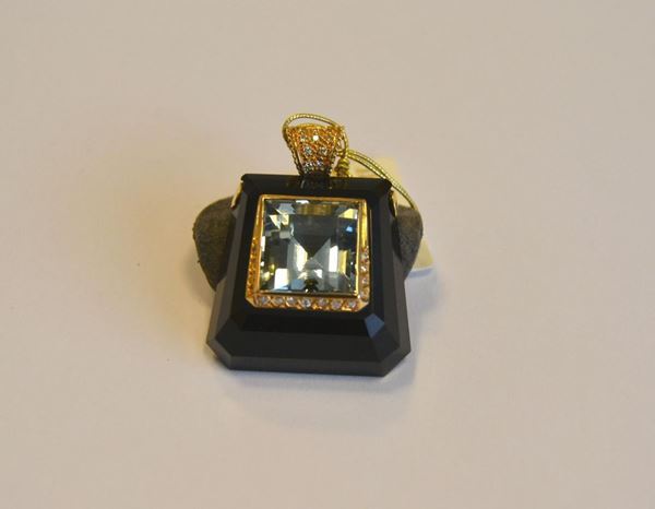  Pendente in oro giallo, onice ,acquamarina e brillanti g 16,80             