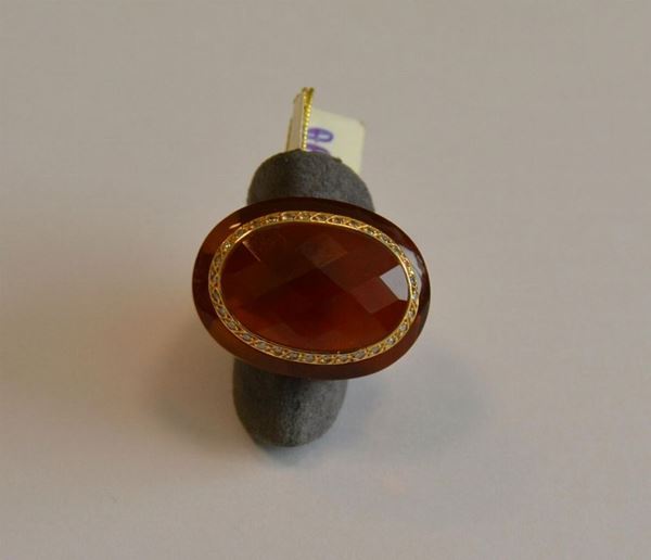  Anello in oro giallo e quarzo citrino , decorato con brillanti g 21,2
