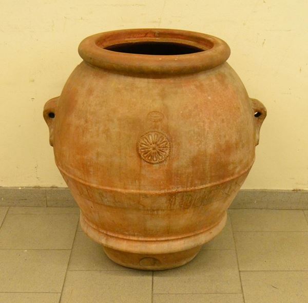  Orcio, sec. XX, in terracotta, manifattura M.I.T.A.L. Impruneta, alt. cm 77, diam. cm 67 