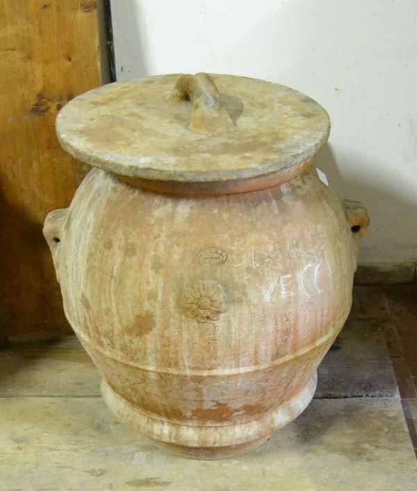 Piccolo orcio, sec. XX, in terracotta, manifattura M.I.T.A.L. Impruneta, alt. cm 65, diam. cm 60 