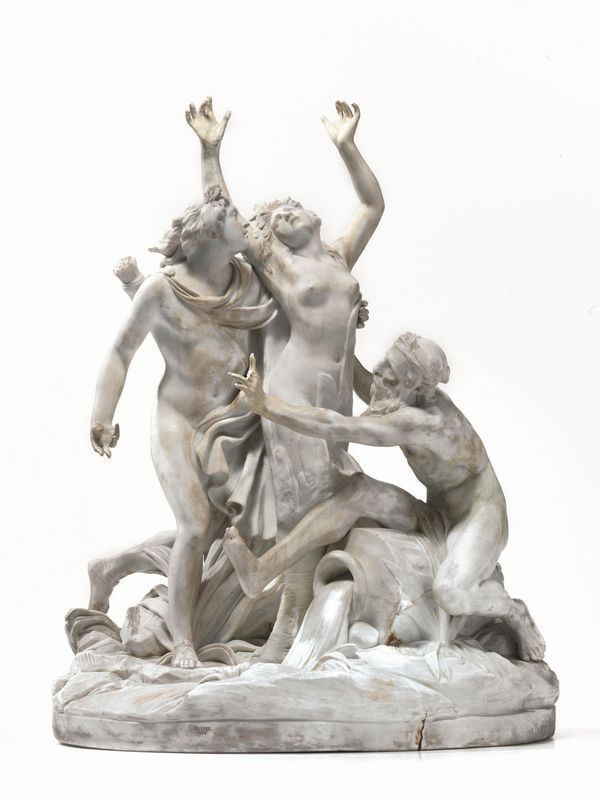  Gruppo in biscuit, Manifattura di Sevres, fine sec. XVIII,  raffigurante Apollo, Dafne e il dio fluviale Peneo, ritratti nel momento in cui Dafne sta per essere trasformata in pianta di alloro, alt. cm 47,  alcuni danni e mancanze .