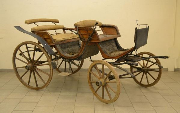  Calesse, fine sec. XVIII, cm 143x240x132, difetti 
