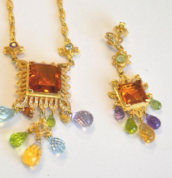 Collana in oro giallo, con quarzo citrino quadrato, brillanti, e pietre mix, e Paio di