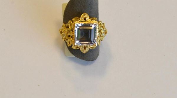 Anello in oro giallo,con pietra rosa di francia e brillanti, g 7,5