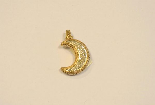 Pendente in oro giallo e bianco , titolo 333, a forma di MEZZALUNA , decorata a pavÃ¨ di brillanti, marcato Moonlight, g 9,60