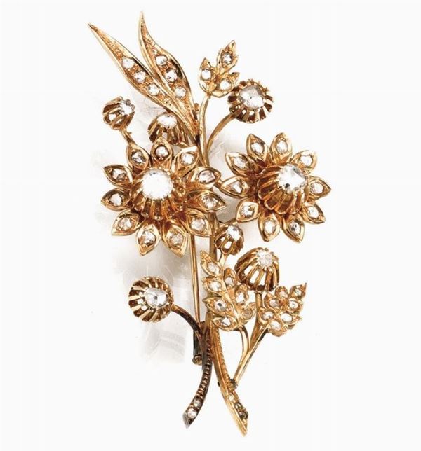  Spilla in oro giallo e diamanti   - Asta Gioielli, Argenti, Modernariato, Dipinti, Mobili e Oggetti d'Arte - Poggio Bracciolini Casa d'Aste