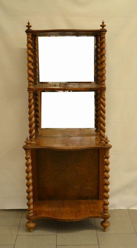Etagere, Toscana, inizi sec. XX, in ciliegio, a tre ripiani, fondo a specchi,