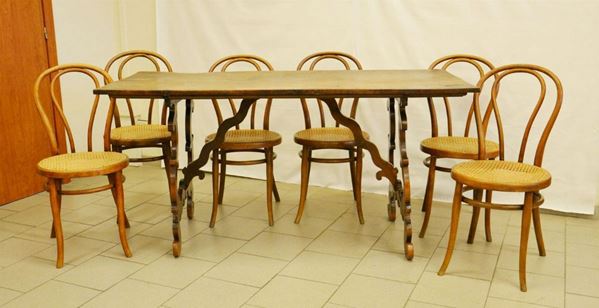 Tavolo, Toscana, sec. XVIII, in noce, gambe a lira in abete, cm 166x63x81,