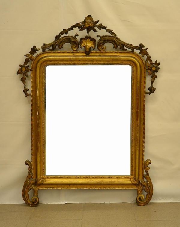 Specchiera, Francia, sec. XIX, in cornice dorata e intagliata, cm 114x85, difetti