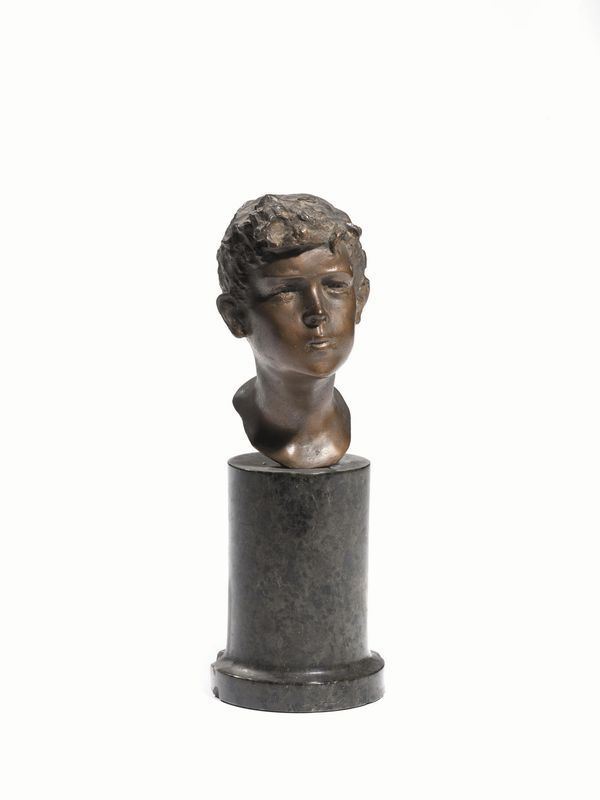  Scuola del sec. XIX,  Testa di fanciullo, in bronzo, alt. cm 10, su base in marmo, alt. cm 10                                                                           