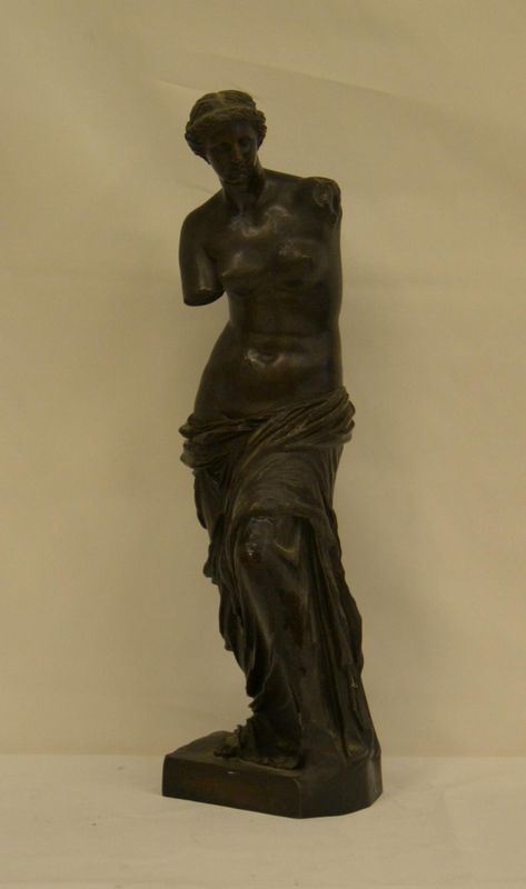 Scultura, sec. XIX, in bronzo, DEA, alt. cm 48  - Asta Gioielli, Argenti, Modernariato, Dipinti, Mobili e Oggetti d'Arte - Poggio Bracciolini Casa d'Aste