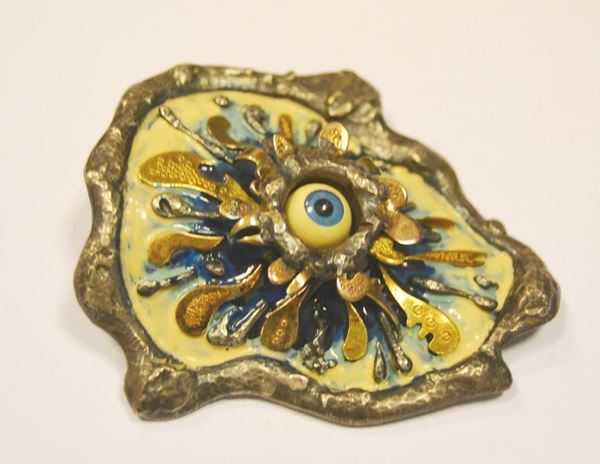  Pendente scultura, &nbsp;in oro,argento e smalto 
