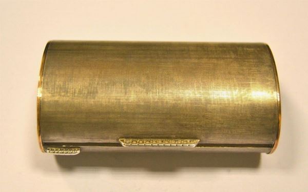  Portasigarette ,inizi sec. XX , in argento satinato 
