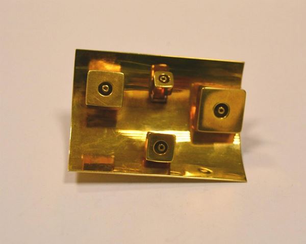  Spilla scultura, in oro giallo 