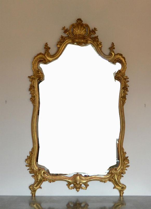  Specchiera, in stile '700,  in legno dorato e  - Asta Antiquariato, Collezionismo & Gioielli - Poggio Bracciolini Casa d'Aste