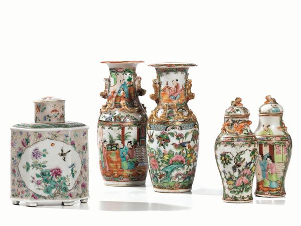  QUATTRO VASETTI, CINA, SEC. XX   - Asta Antiquariato, Collezionismo & Gioielli - Poggio Bracciolini Casa d'Aste