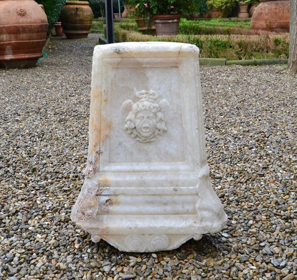  Frammento di fonte battesimale, sec. XIX,  in alabastro,