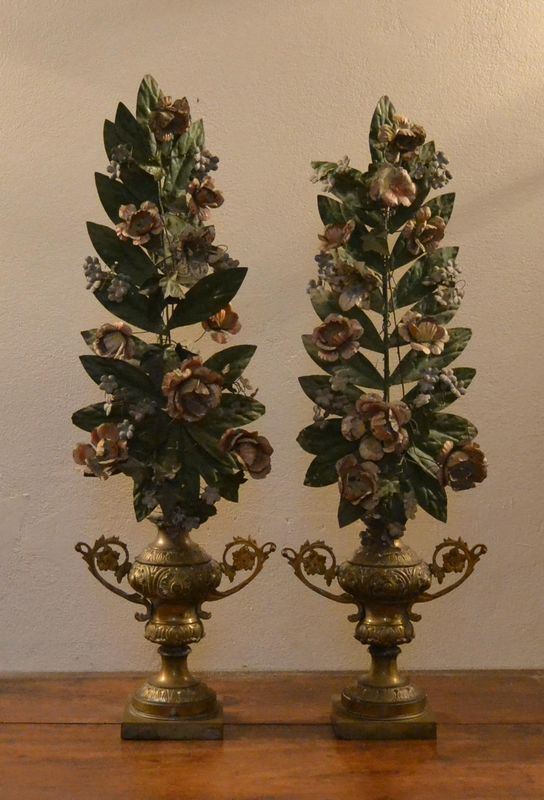  Coppia di portapalme, Francia, sec. XIX,  in ottone 