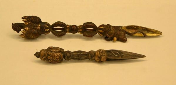  Puntale, Thailandia, inizi sec. XX,  in bronzo  - Asta Antiquariato, Collezionismo & Gioielli - Poggio Bracciolini Casa d'Aste