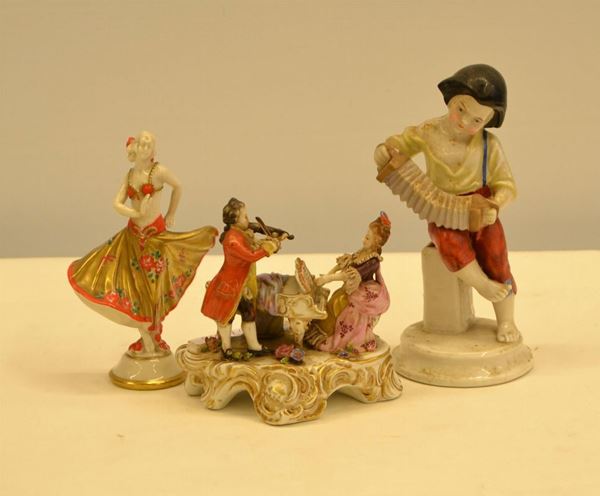  Gruppo, inizi sec. XX,  in ceramica Capodimonte,