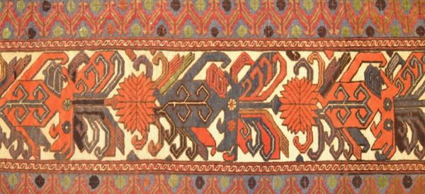  Tappeto Sumak,  del 1930, con fiori a basso rilievo e colori naturali,