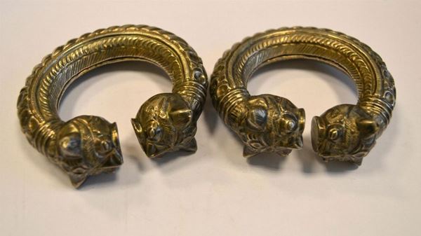  Coppia di bracciali , India sec. XIX, in argento 