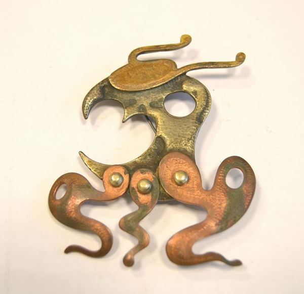  Spilla scultura, in argento e rame 